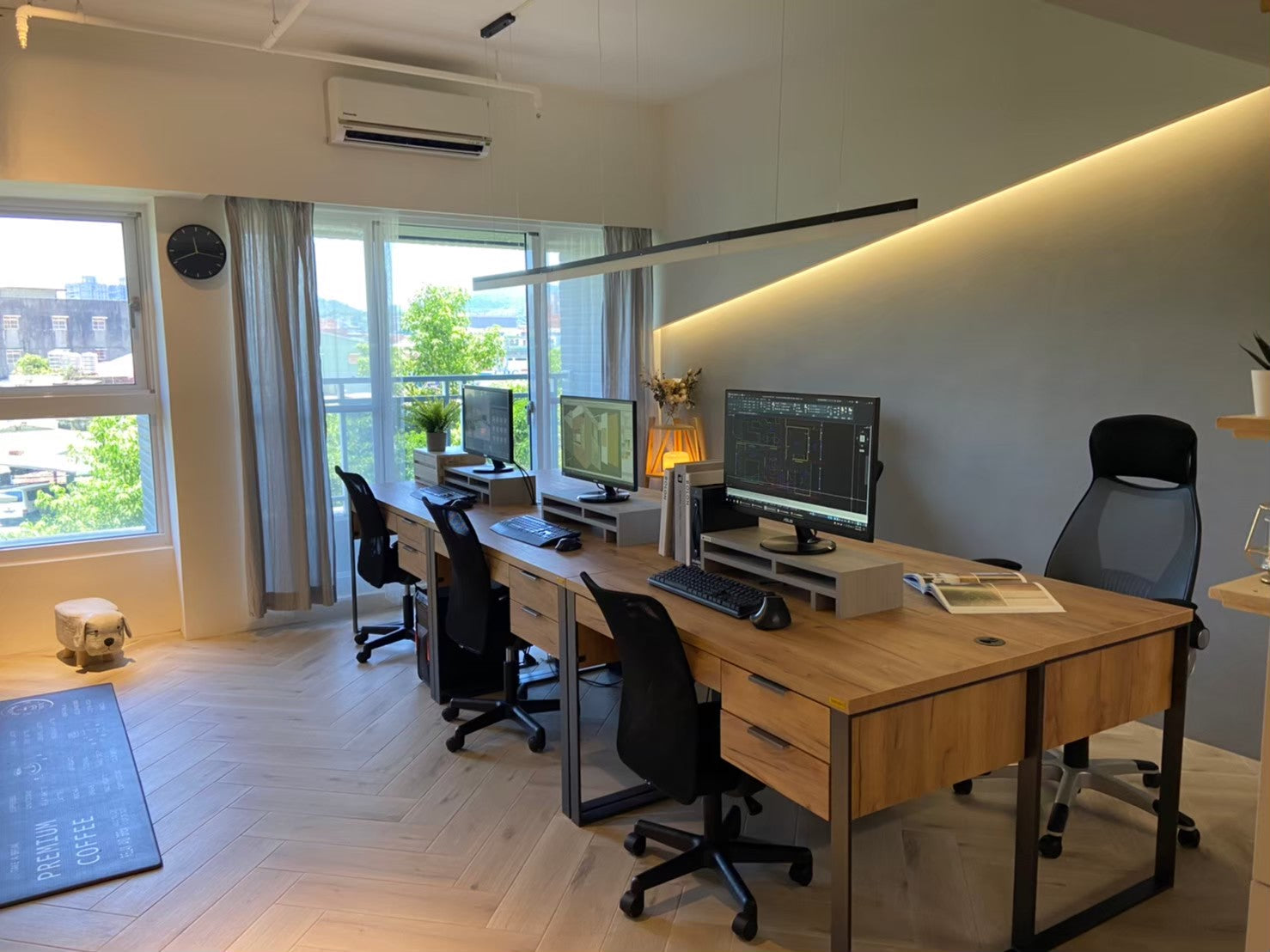 RuoChen Office主視覺實景